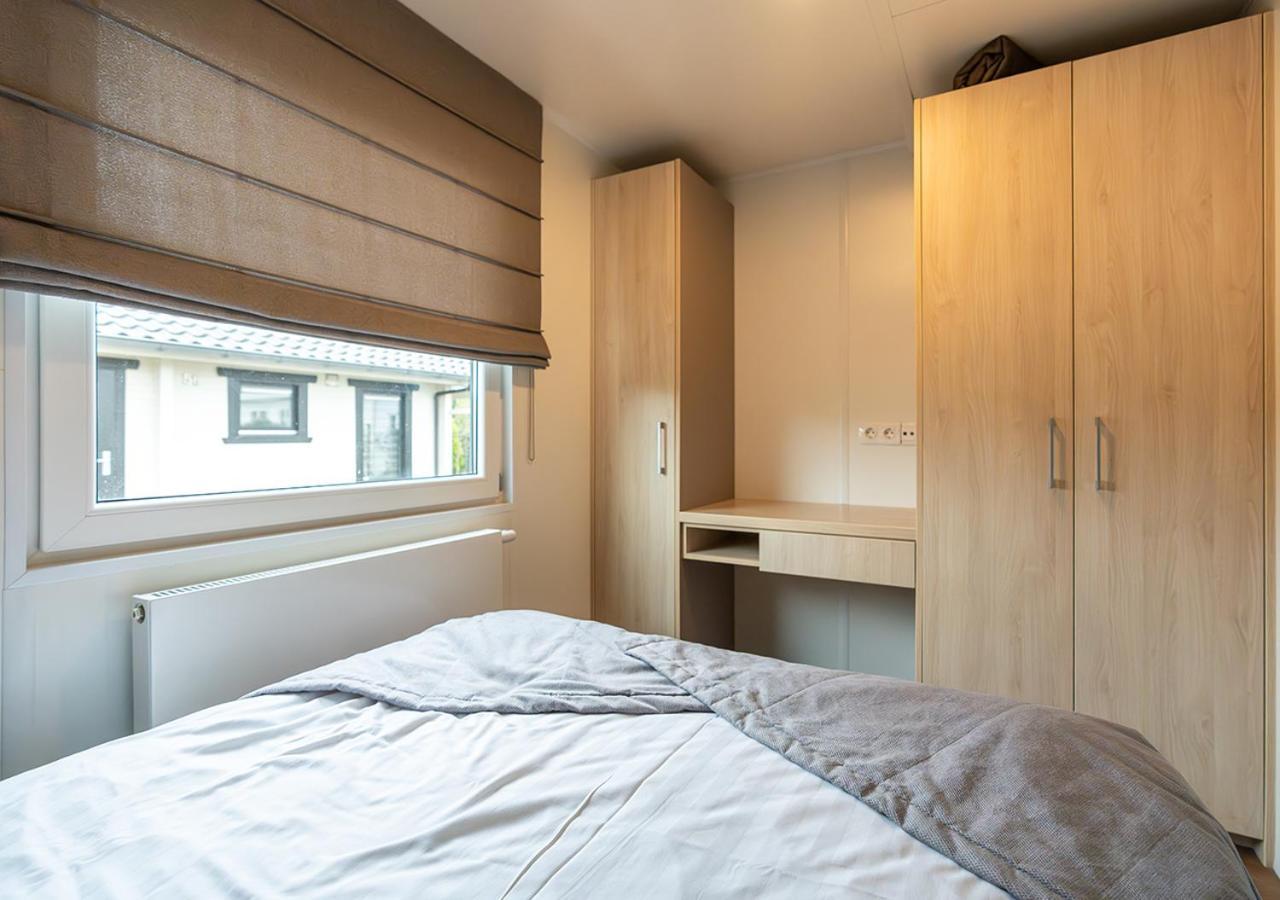 Chaletparc Krabbenkreek Zeeland - Chalet 78 Sint Annaland Exteriör bild